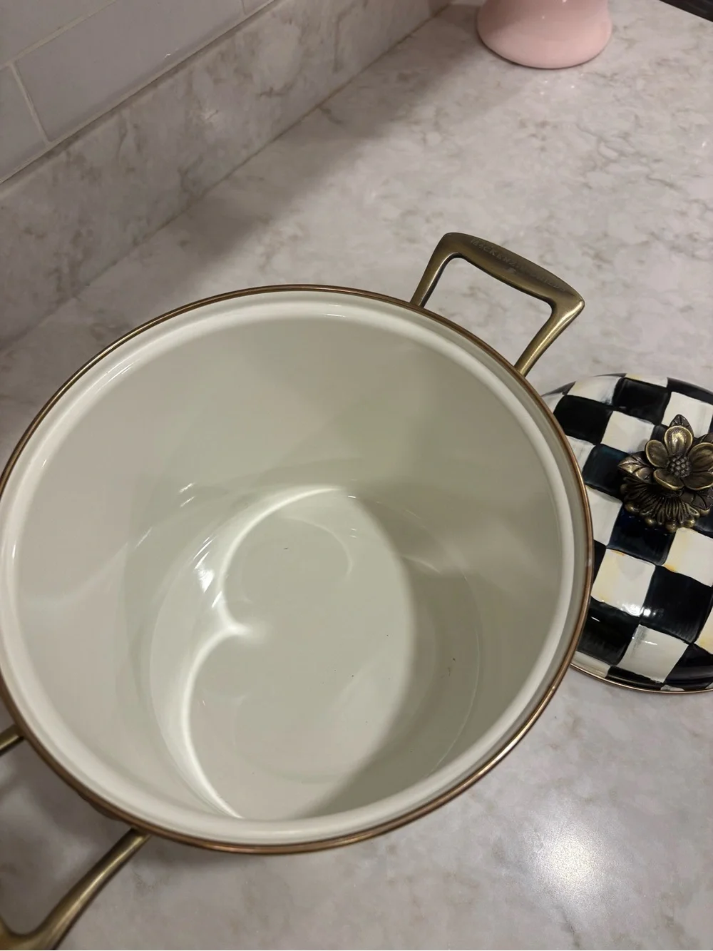 Mackenzie-Childs Courtly Check Soup Pot- great condition